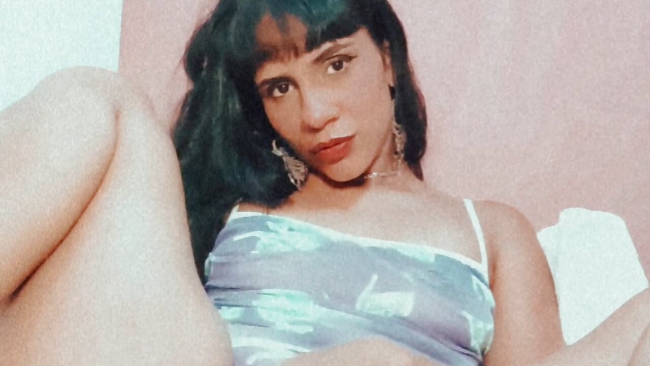 profile-intro-video-1679574627 - video by babekush cam model