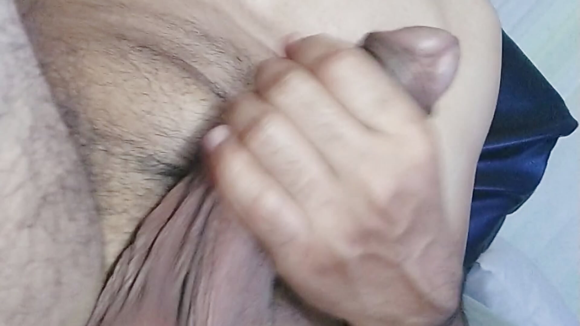 masturbating delicious - video by Tommhot cam model