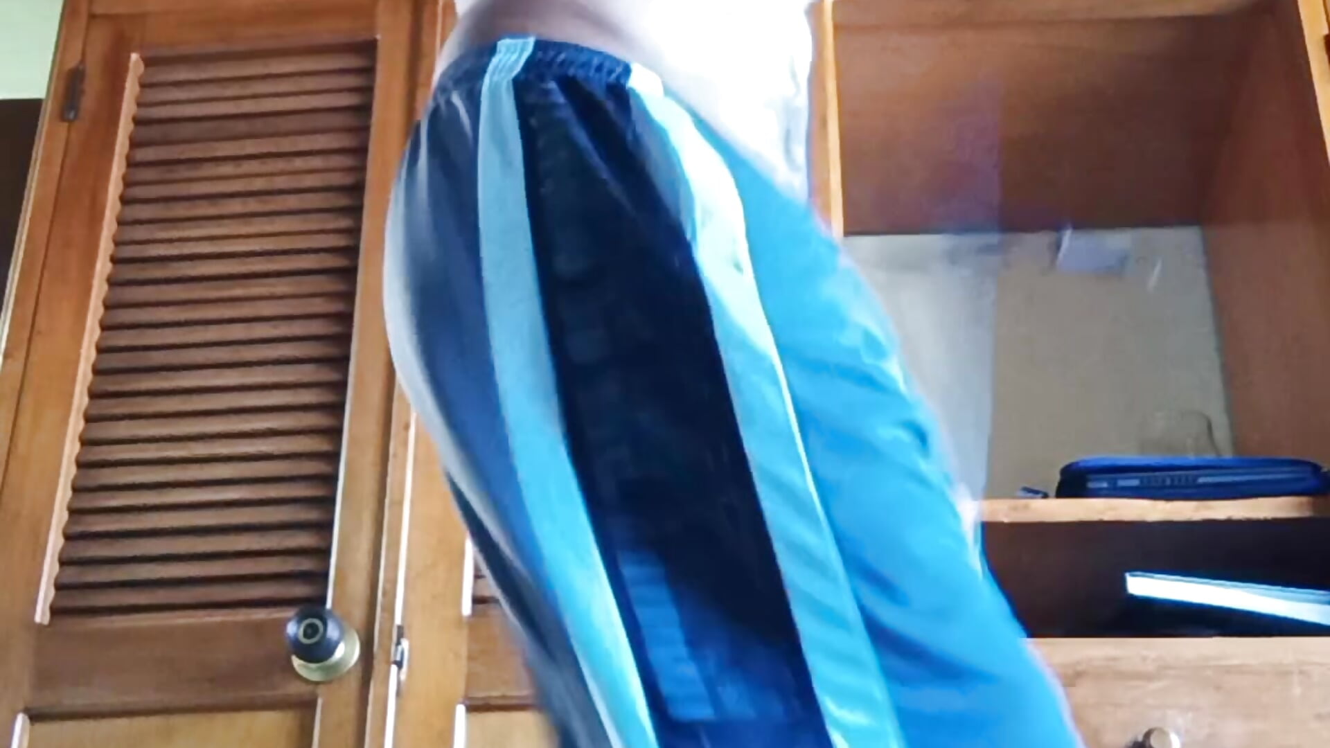 I get horny exercising naked and end up in cum - video by Tommhot cam model