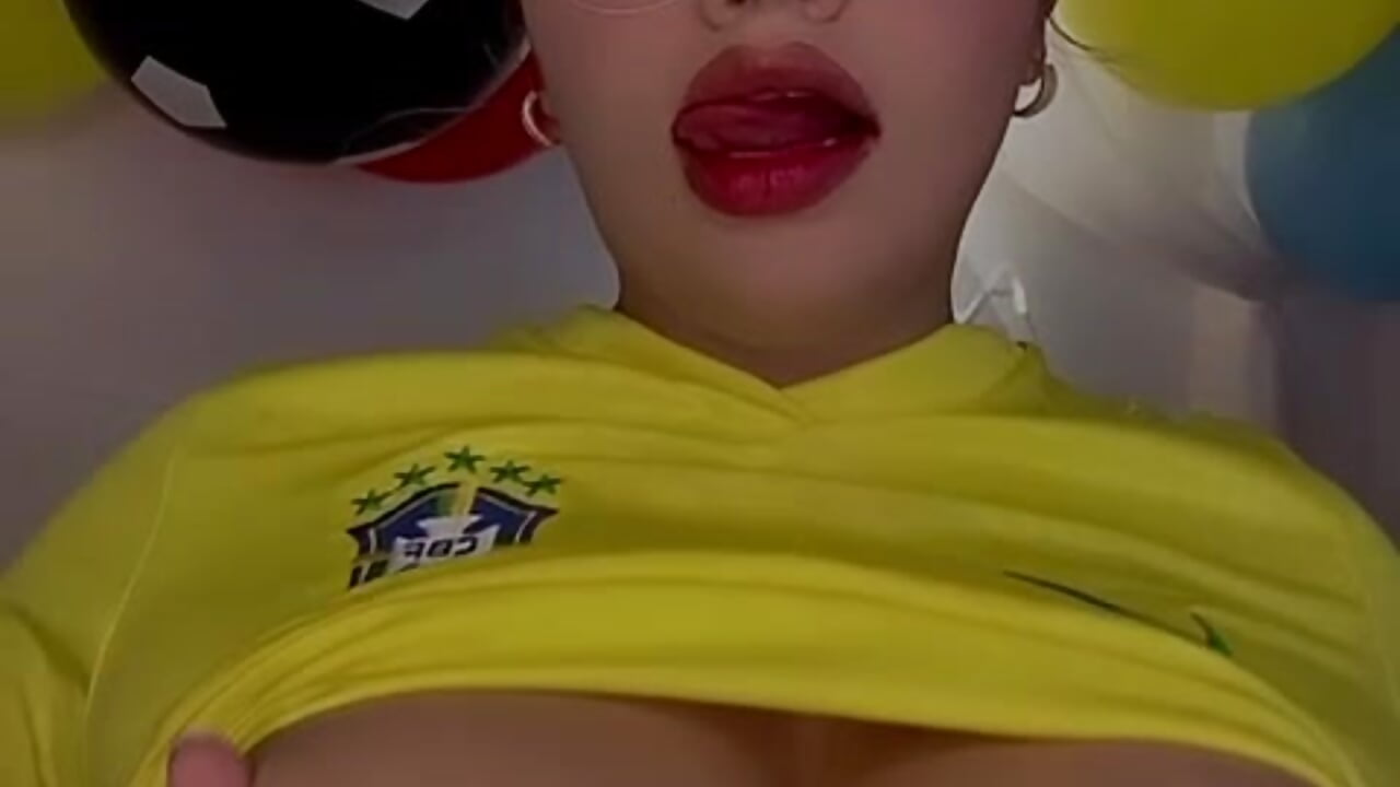 🔥 The hottest match starts here. ⚽💋