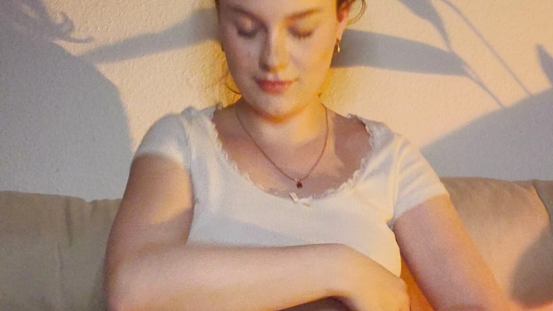FULL NAKED for you - video by MaribelRiver cam model