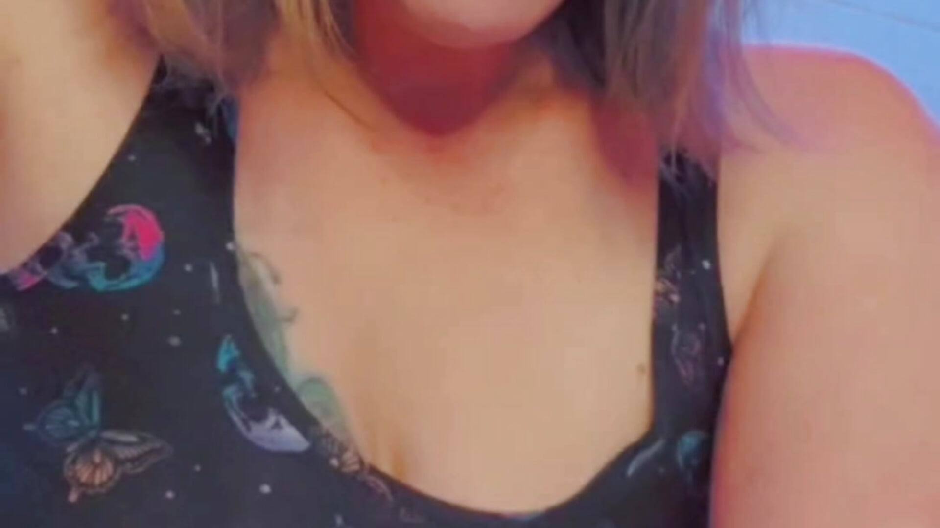 Hello - video av Hottmess011 cam model