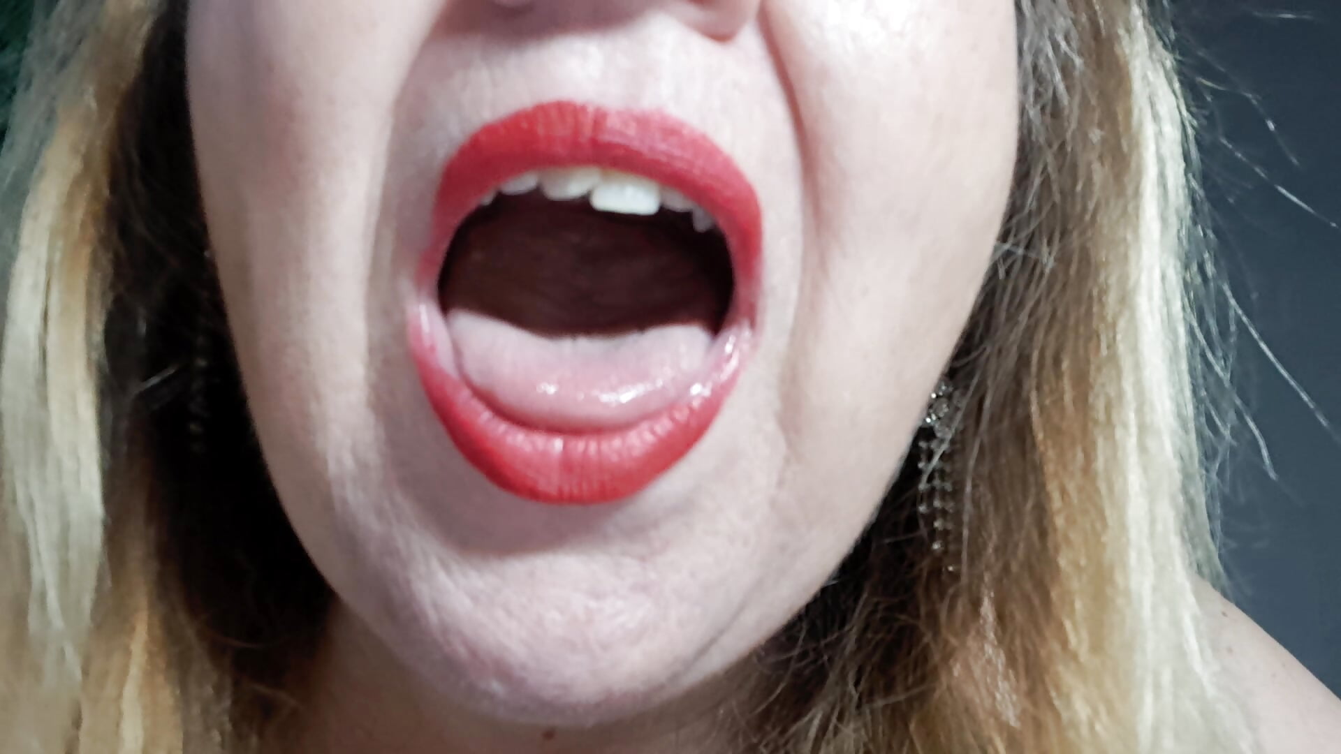 Mein Mund - (d)ein Fickmaul - video Blasflittchen kameramallilta