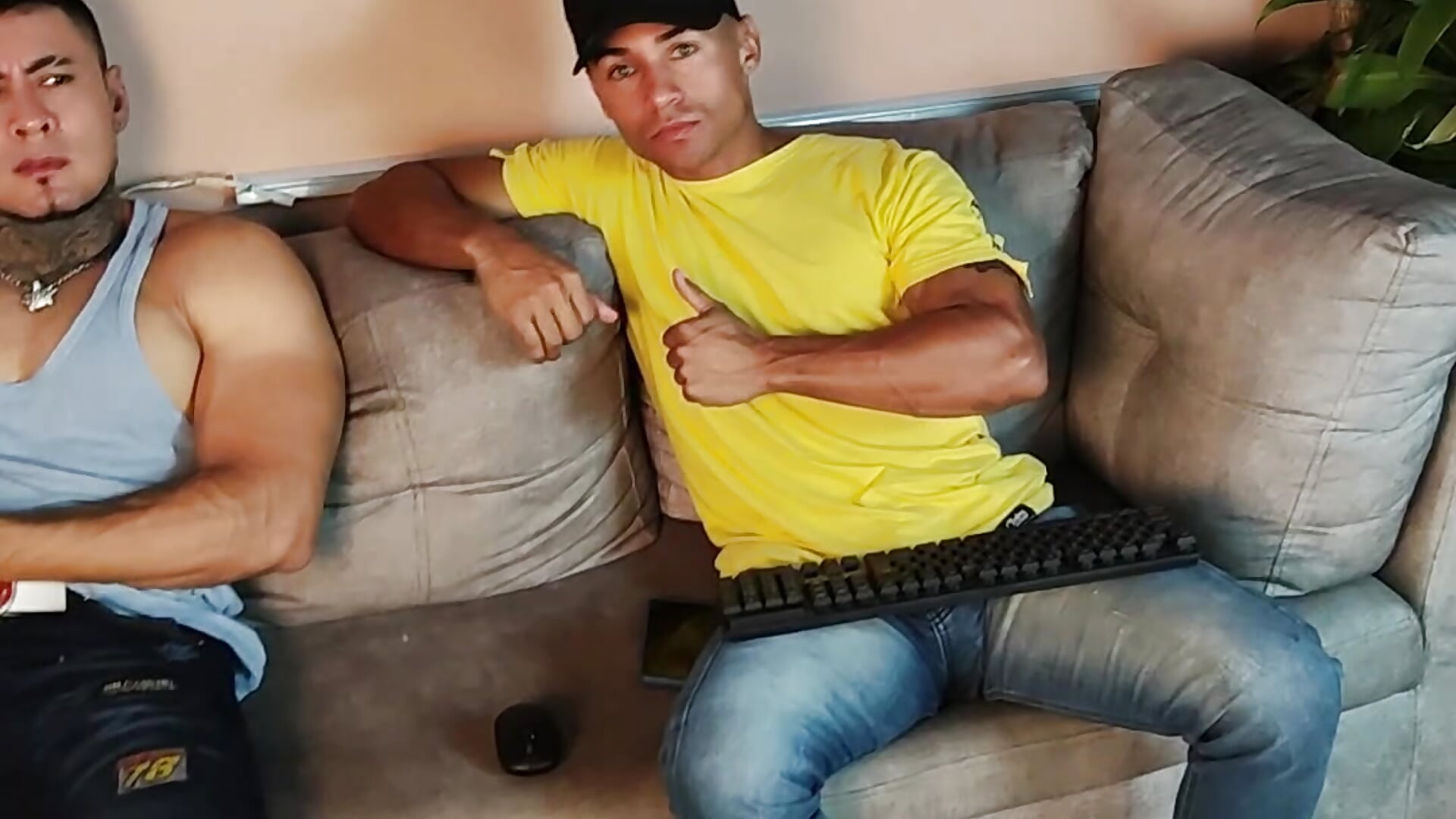 video hoy 30 - video by Straighttwo cam model