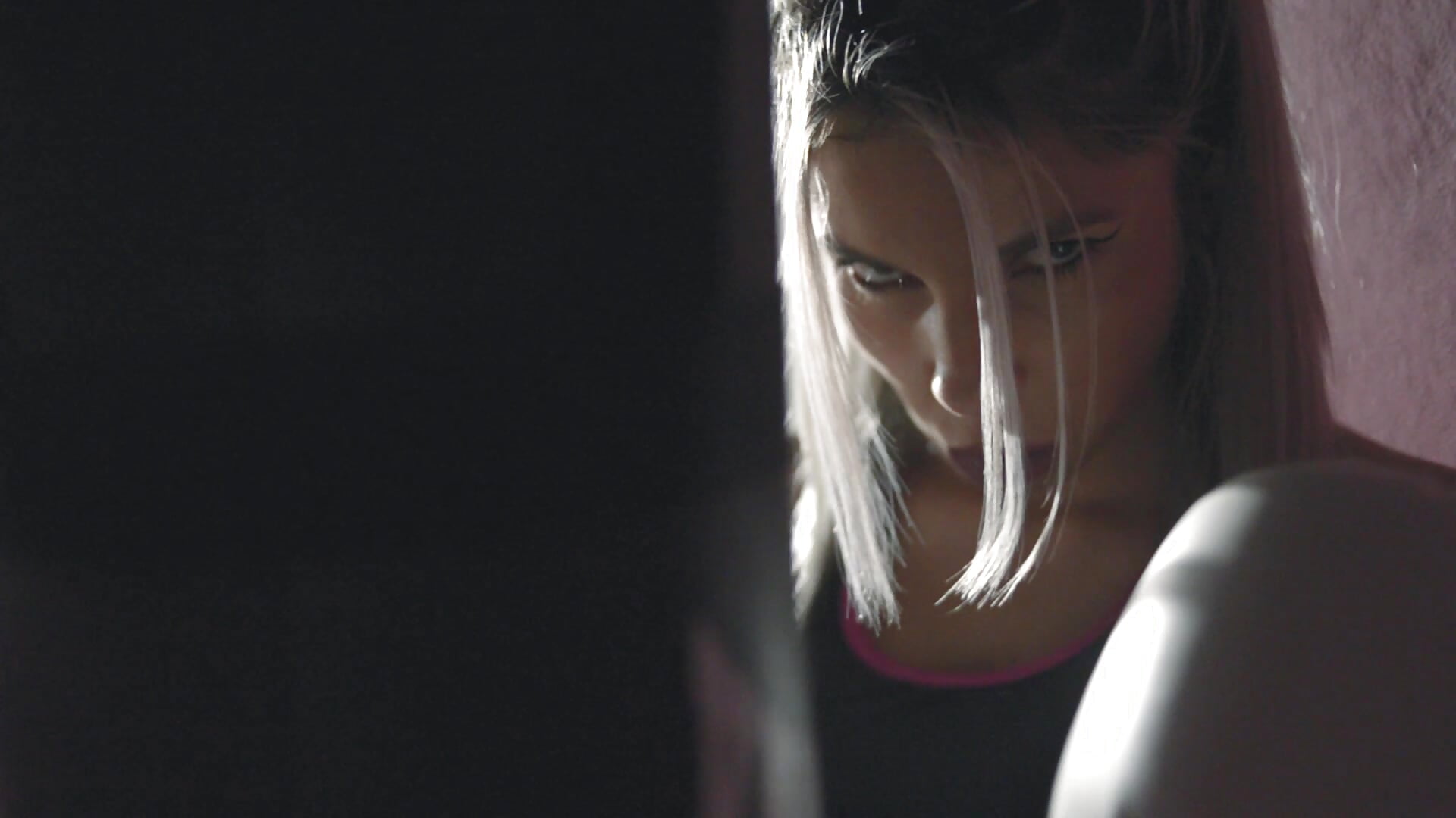 Strong Woman - video by FiercePanther cam model