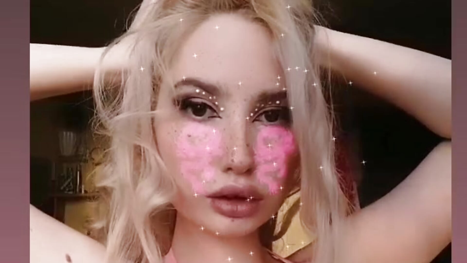 Blonde - Elza_kom 캠 모델의 동영상