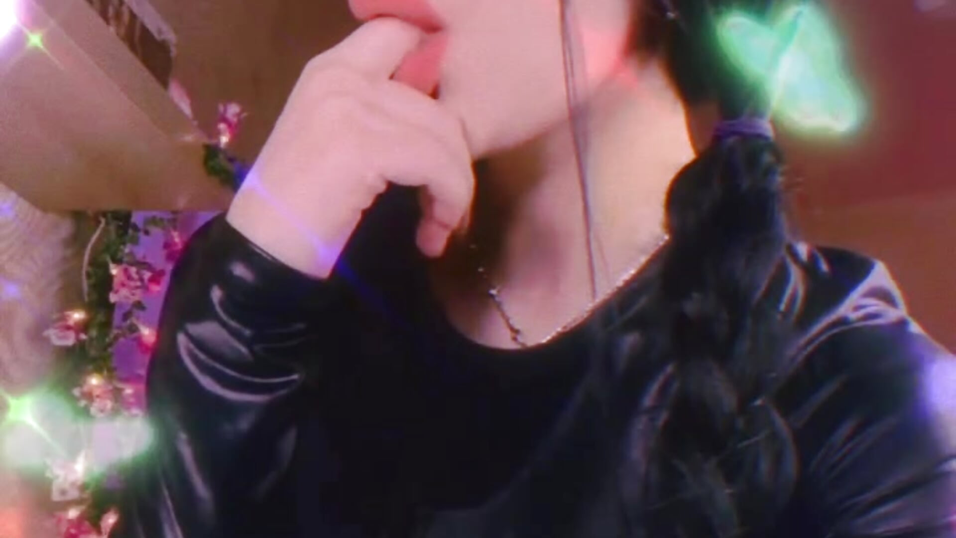 <3 - video by PrettyLilie cam model