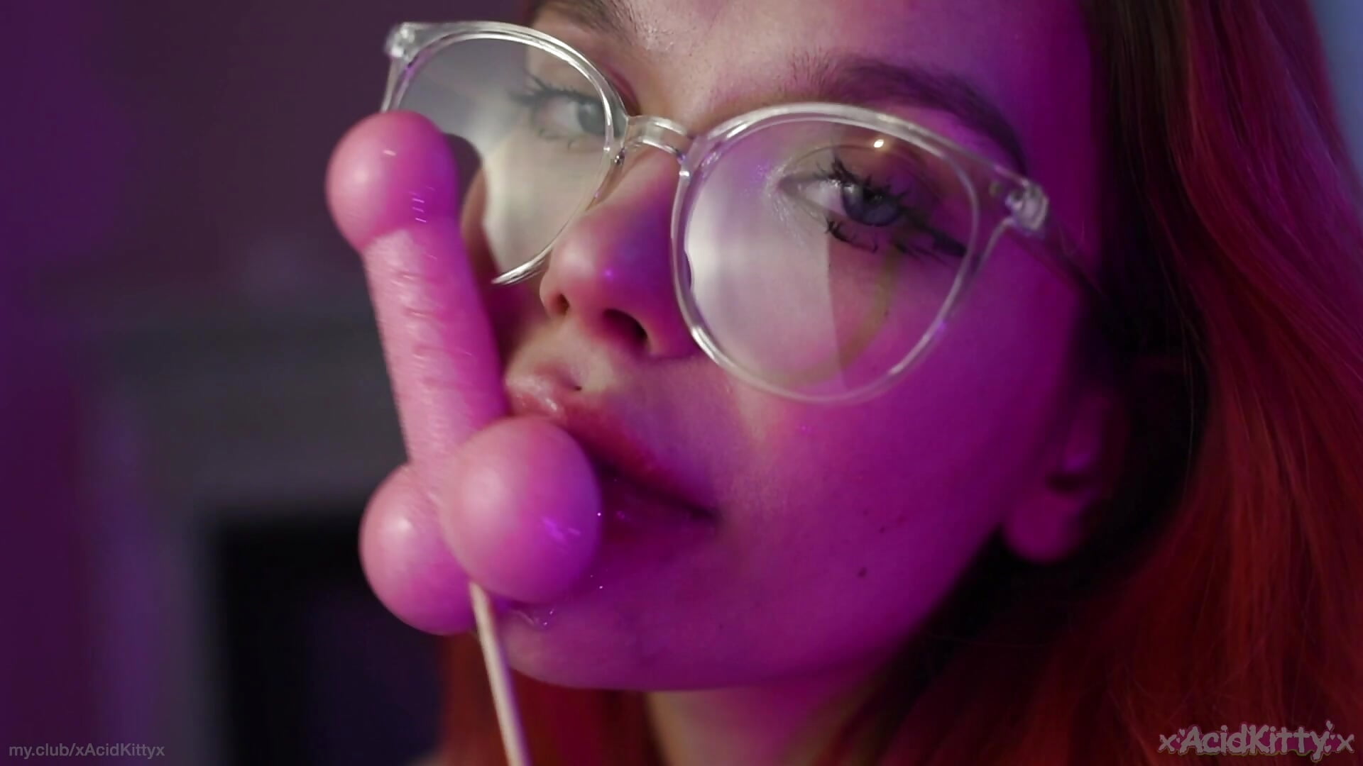 Exciting bj with my sweet chupa chups and wet pussy. You'll love it! - video by PrettyLilie cam model