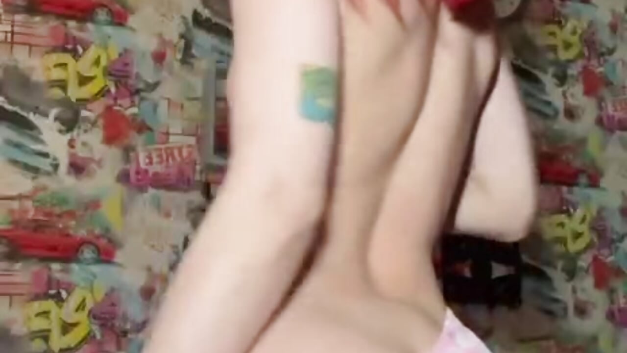 just teasing u ^_^ - video by PrettyLilie cam model