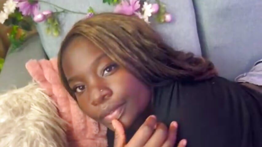 "From here... imagine everything you're missing." - video by lanna_bx cam model