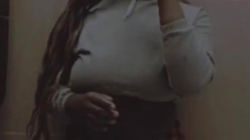 "May I never lack coffee, calm, and the desire to try again." - video by lanna_bx cam model