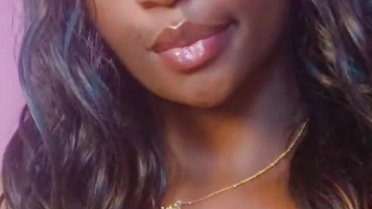 Hot Tuesday… only for those who know how to enjoy..💖 - video by lanna_bx cam model