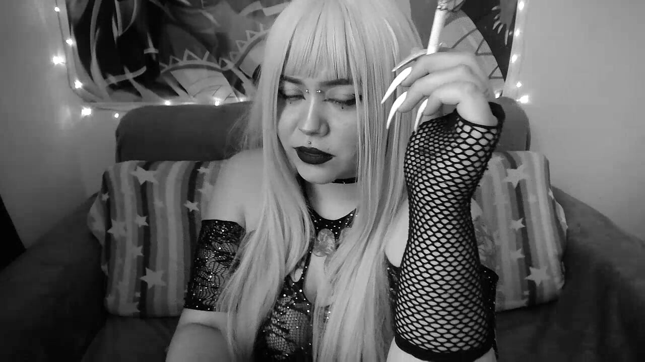 smoke a little - video van sara_winehouse1 cam-model