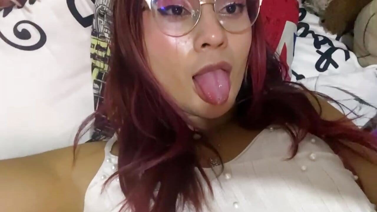 Yummy Spit - відео від вебкаммоделі miss_gisselle