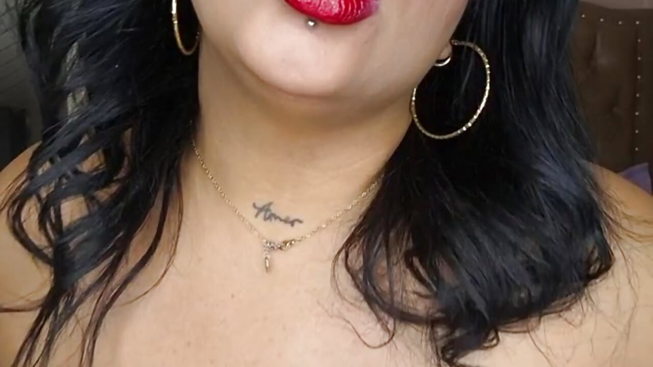 Red lips, shiny boobs?! Isn't that your weakness? Mmmmm - video by PandoraLuxury cam model
