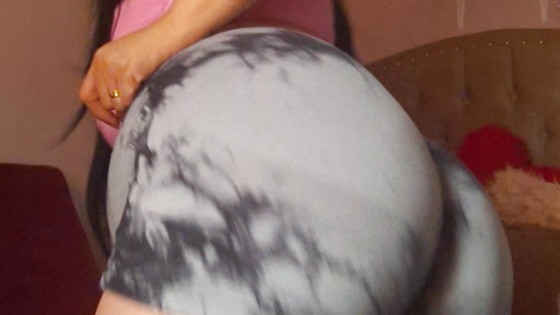 Gym time 💪 so you can enjoy this juicy ass - clip cu PandoraLuxury model videochat