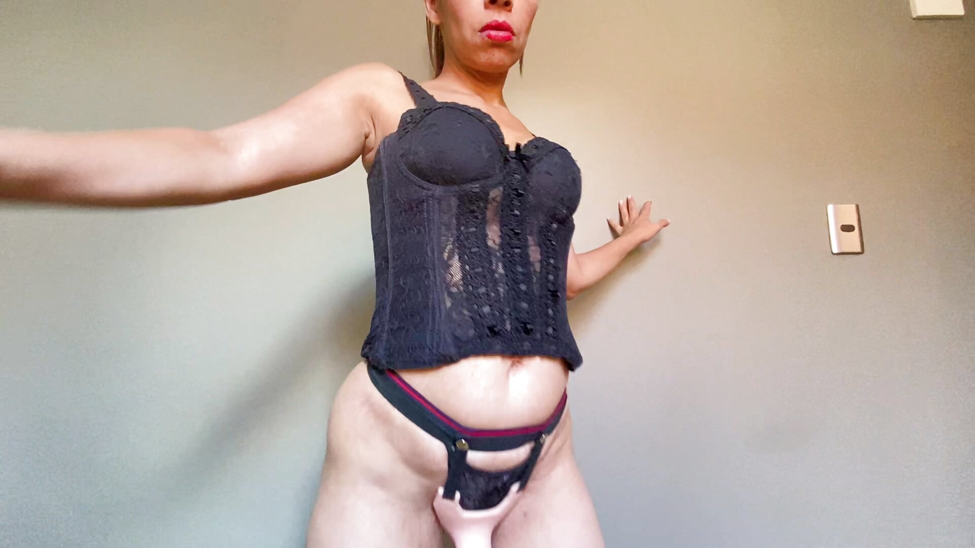 Hera's strapon trying something different - HeraRuiz主播的视频