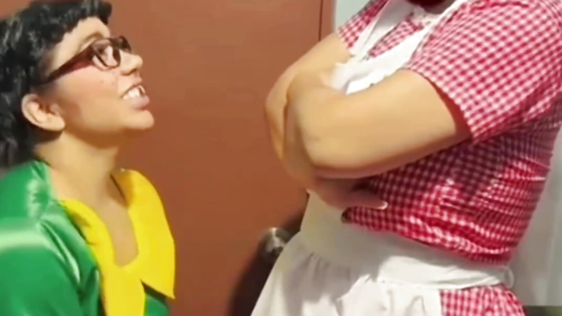 Ya viste el video completo? 🇵🇪🇲🇽 DOÑA ROSINDA Y LA CHOLONDRINA (Verito Aguas) - video oleh model kamera LISA_BULLOCK_