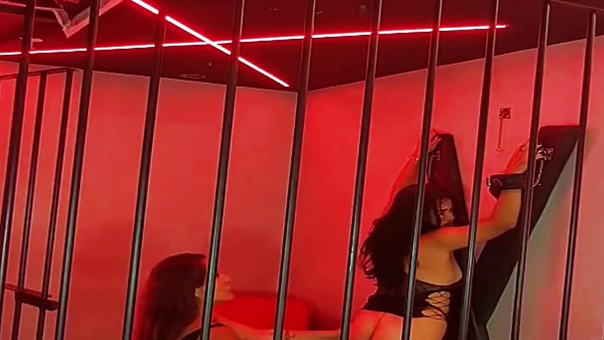😈 TEASER: TRÍO BDSM - EL CAMAROGRAFO SE UNIÓ A NUESTRO VIDEO - فيديو من LISA_BULLOCK_ موديل الكام