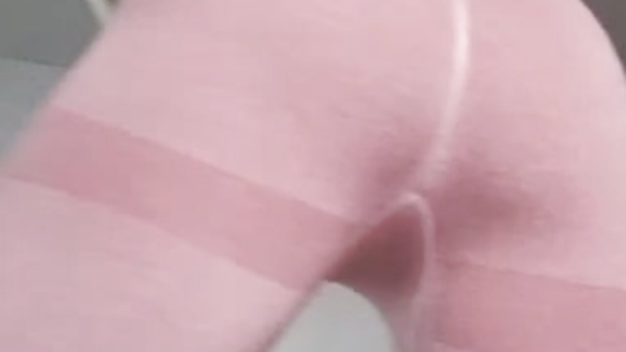 What do you think of those squats? 🤤 - video by scarlett_moore cam model