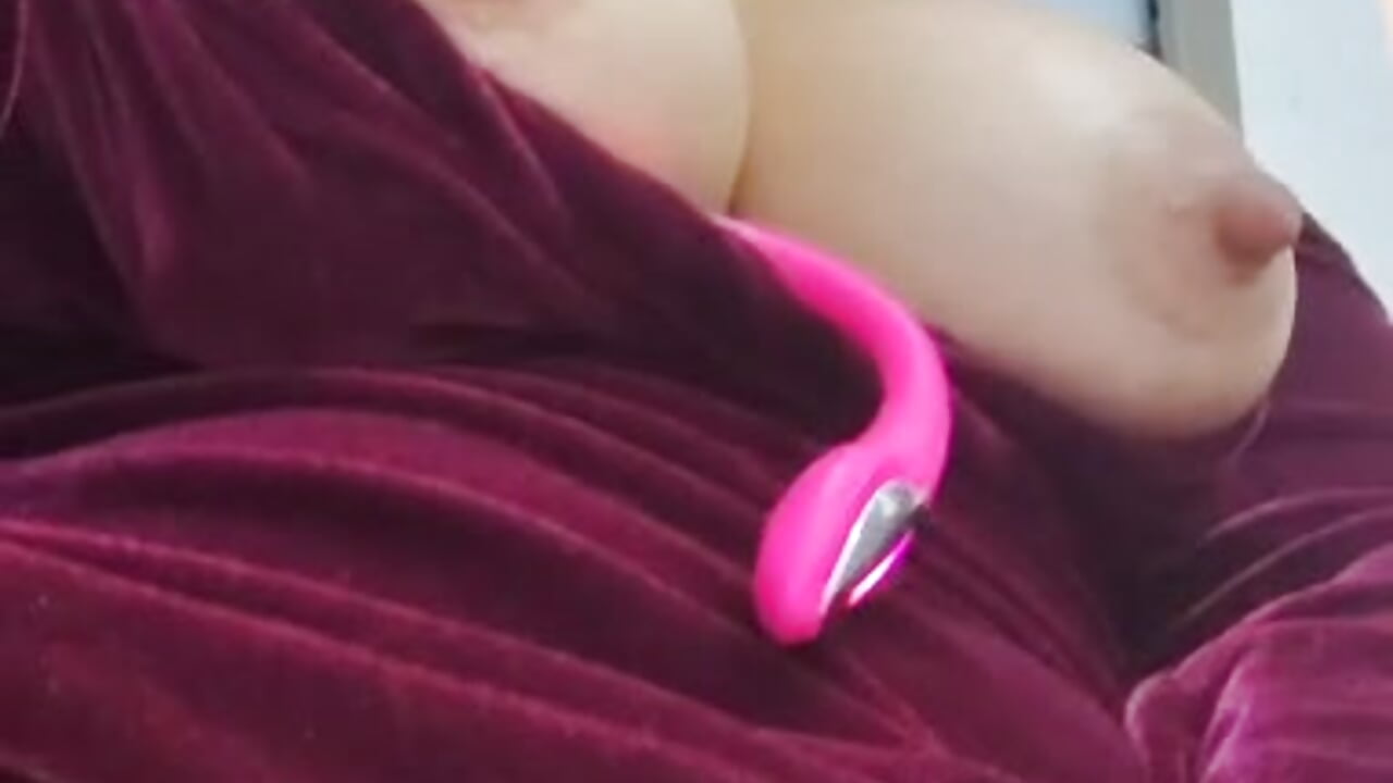 I love when my nipples get this hard 💦🤤