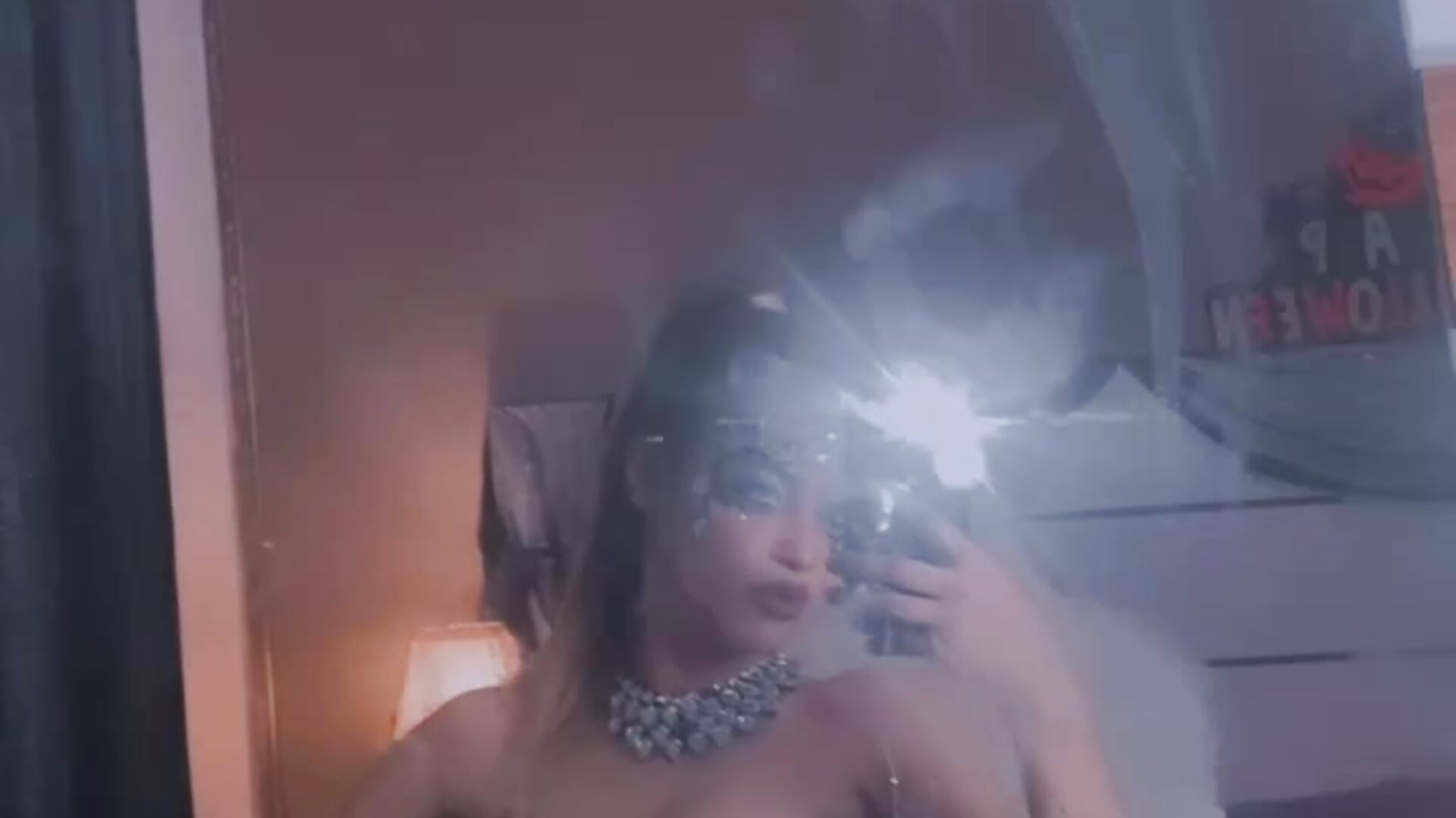 feet - відео від вебкаммоделі HarleyOuinn