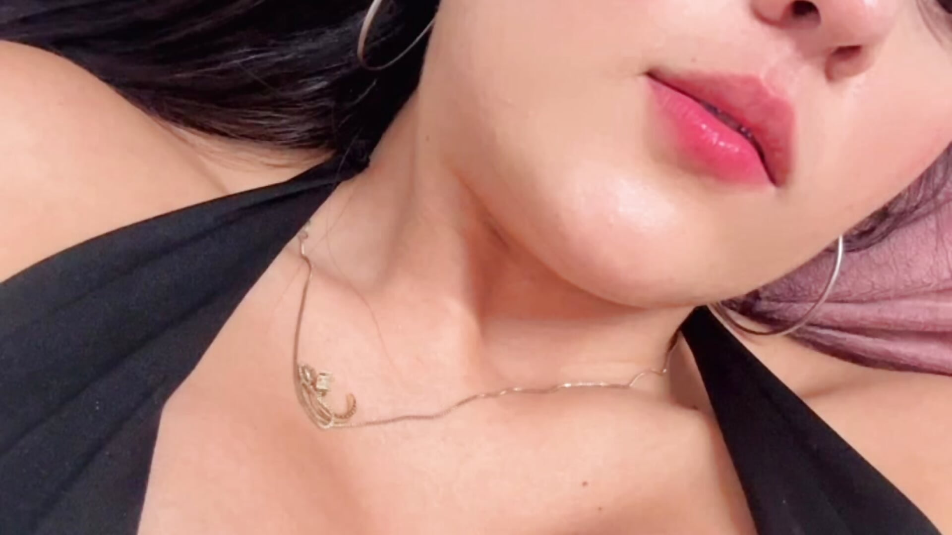 Merry Christmas guys, I love you all so much! I hope you have a great time. – видео вебкам-модели danisaenz_