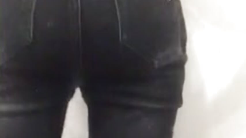 trim,09C83D87-C35F-43C0-BFBB-AA8A1889FCB3 - video by Inesgabi cam model