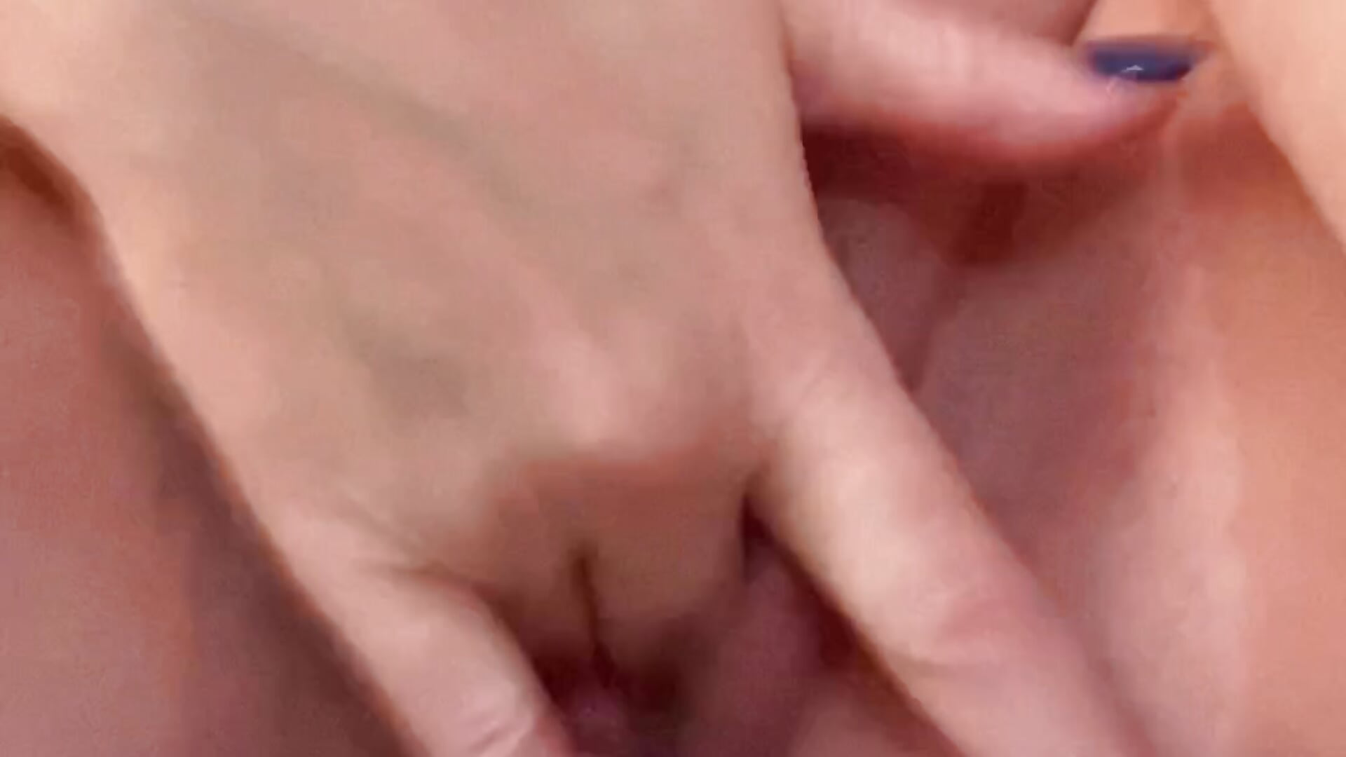wet pussy finger play
