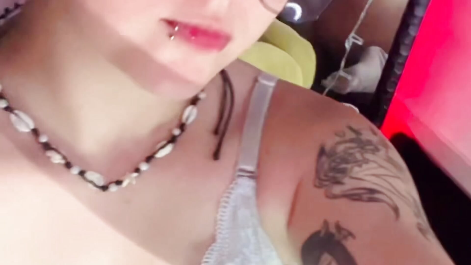 Hi 🫣 - Video von isabeautyx19 Cam-Model
