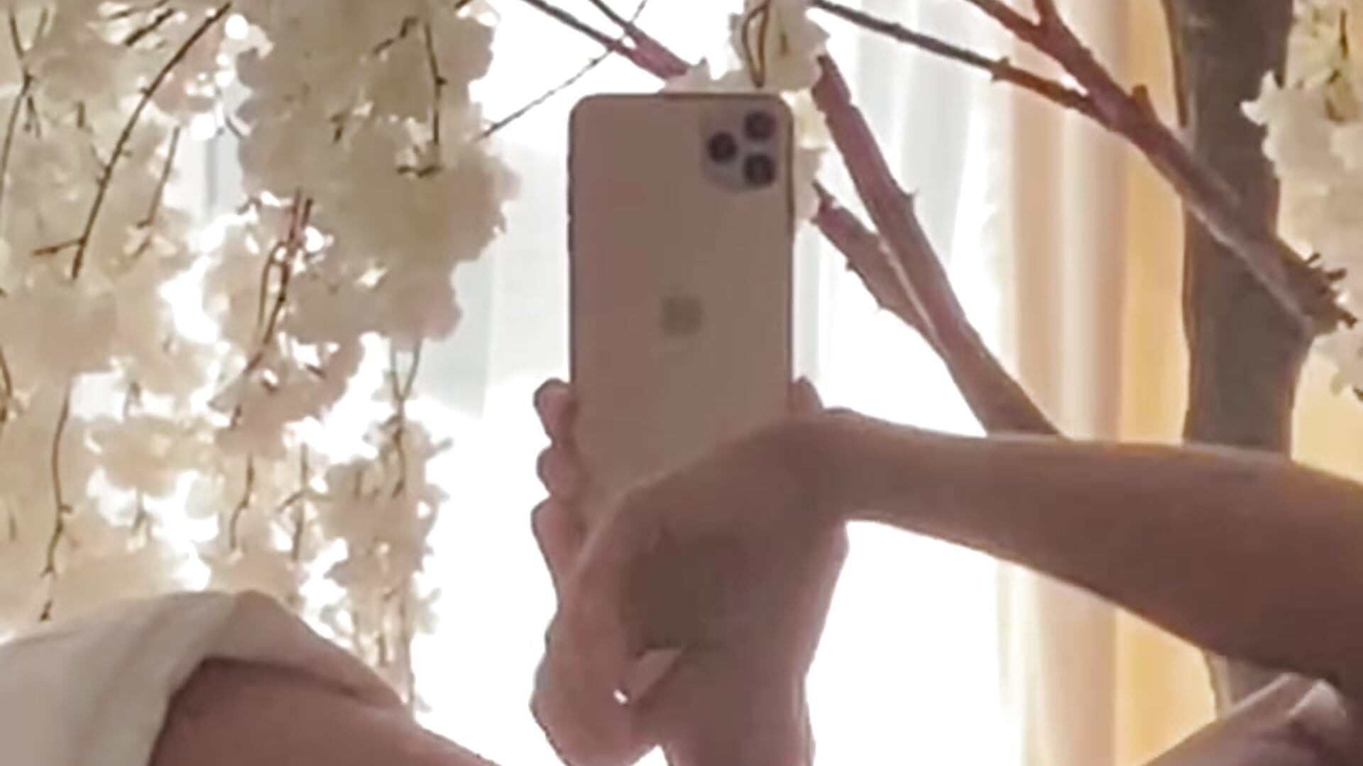 IMG_1570 - video by gia_sensual cam model