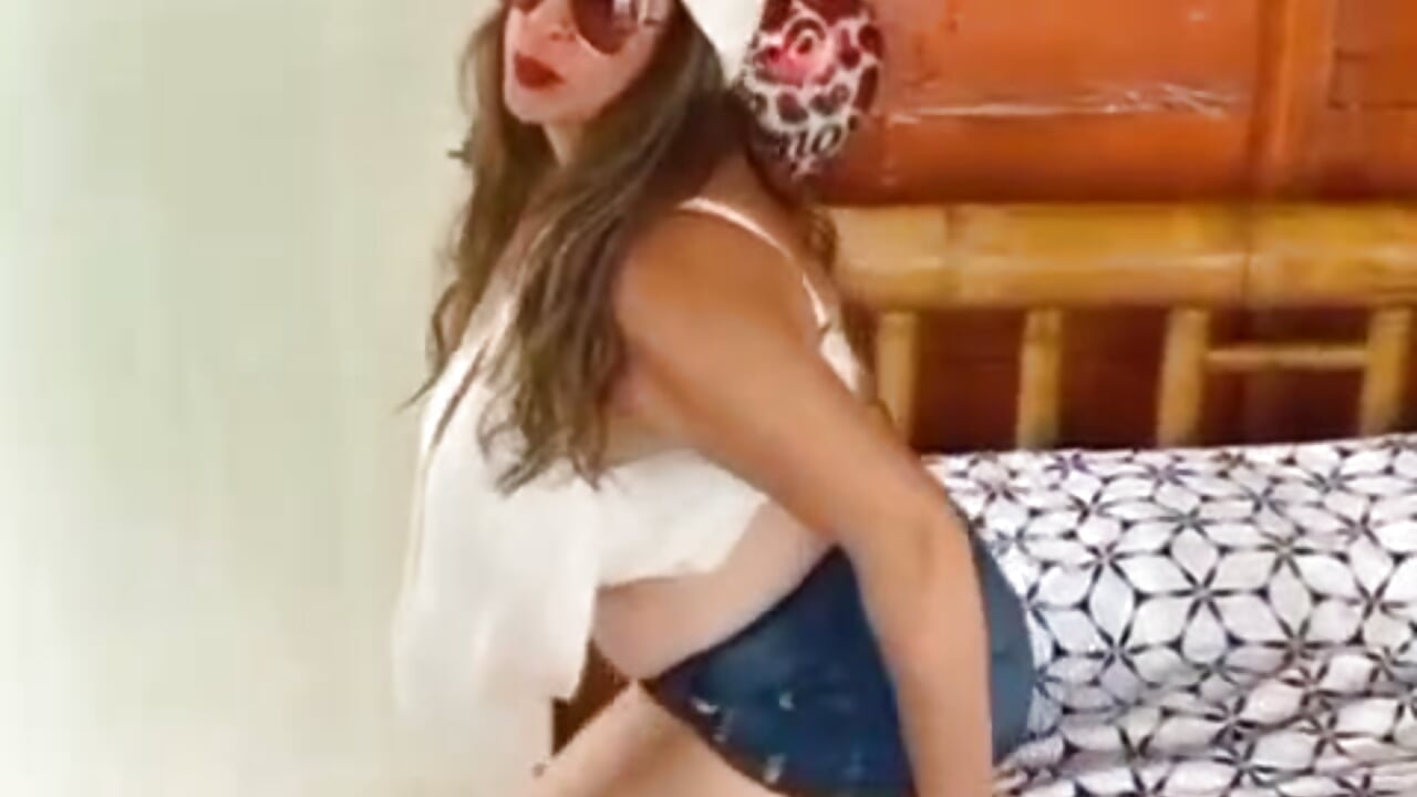WhatsApp Video 2024-02-20 at 12,00,18 AM