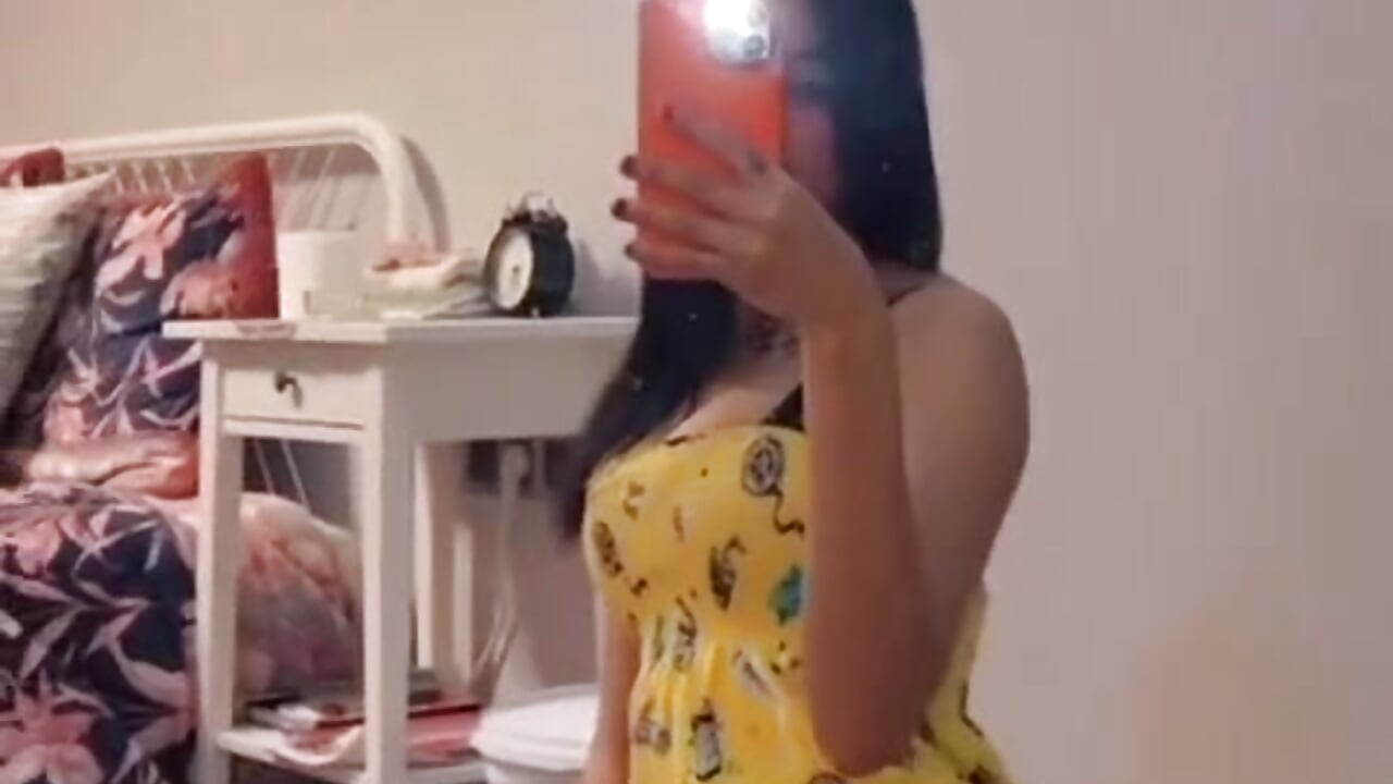 profile-intro-video-1681022940 - vídeo de Hot-Sarah-arab