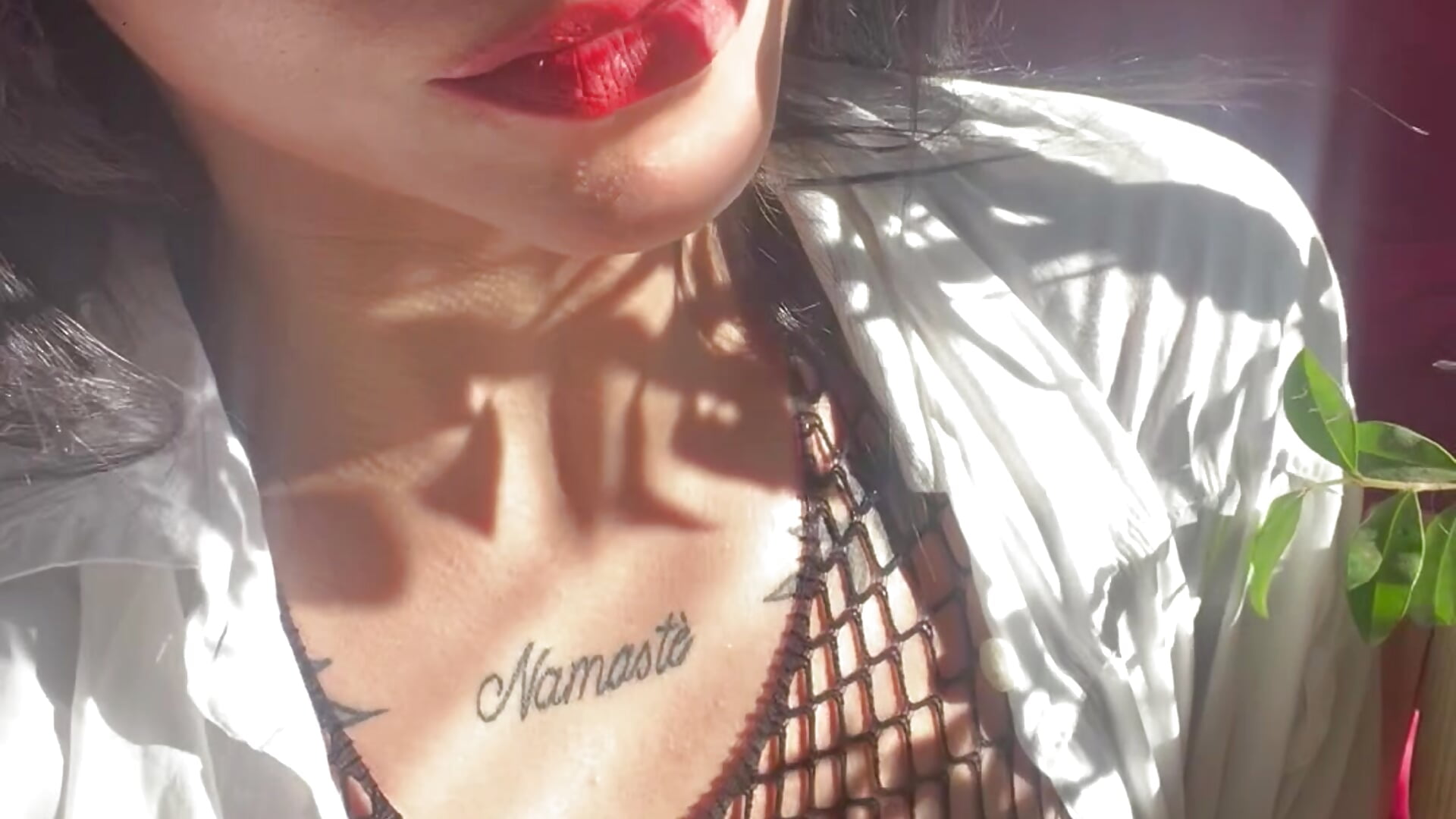 Secretaría putita muestra sus tetas 🫦