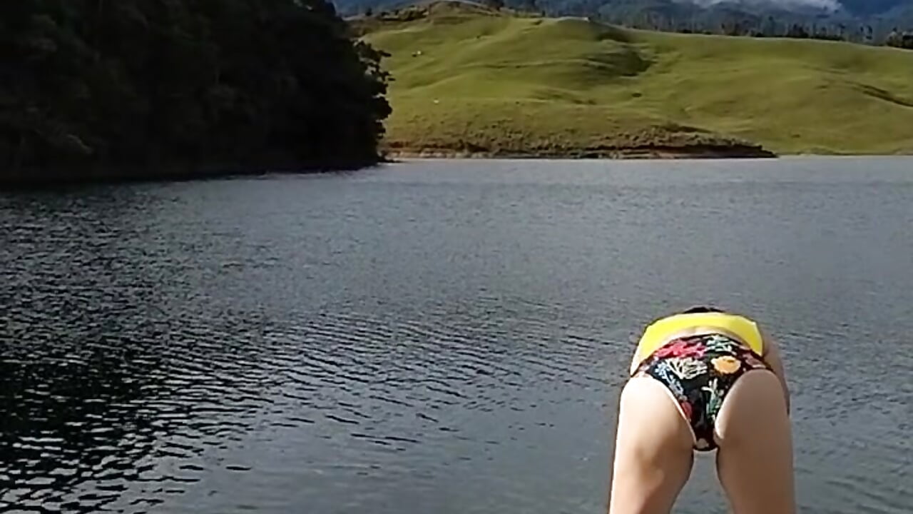 horny girl enjoys the sun 😍☀️😈🔥 – video od webkamerové modelky girl-multiorgasmic