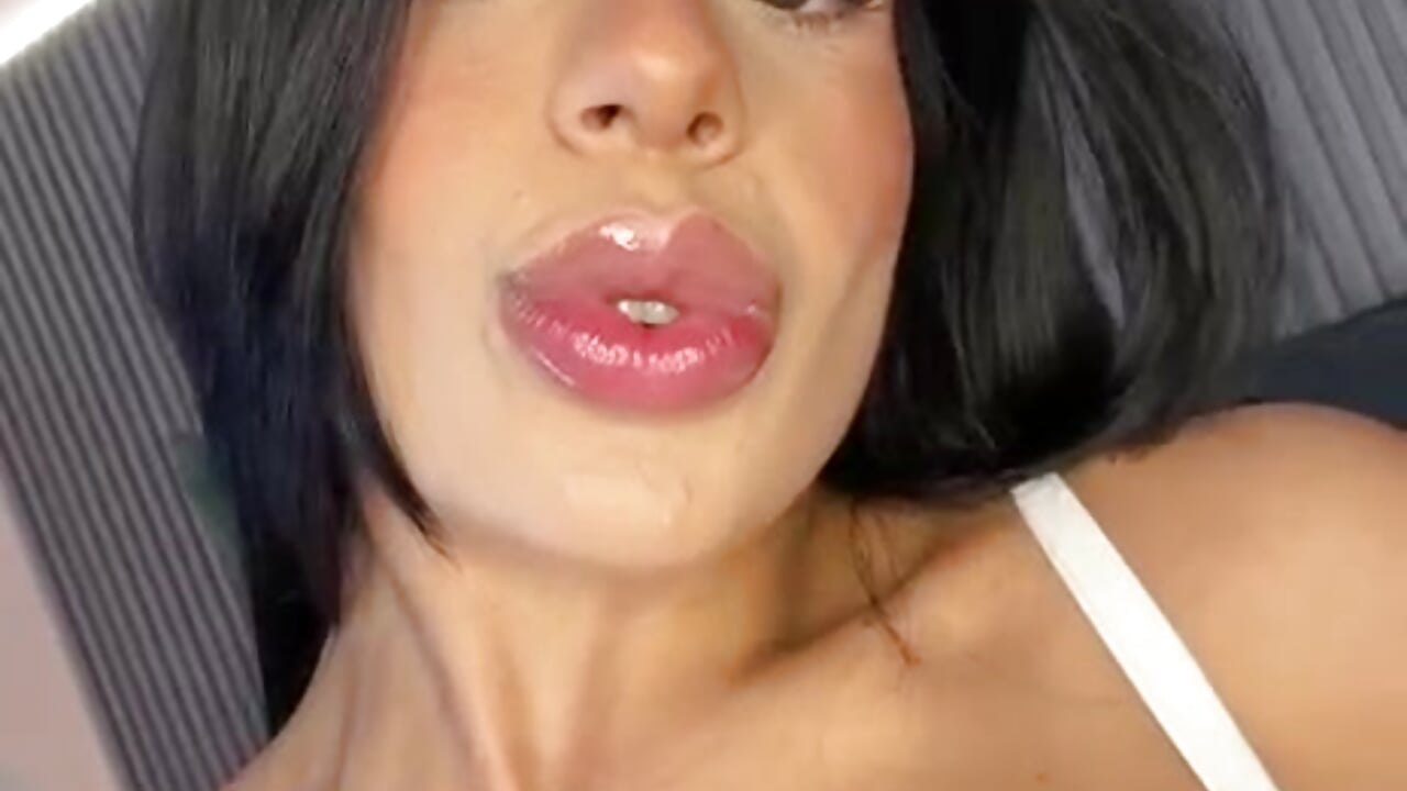 😏✨– emelie_89 kameramodell videója