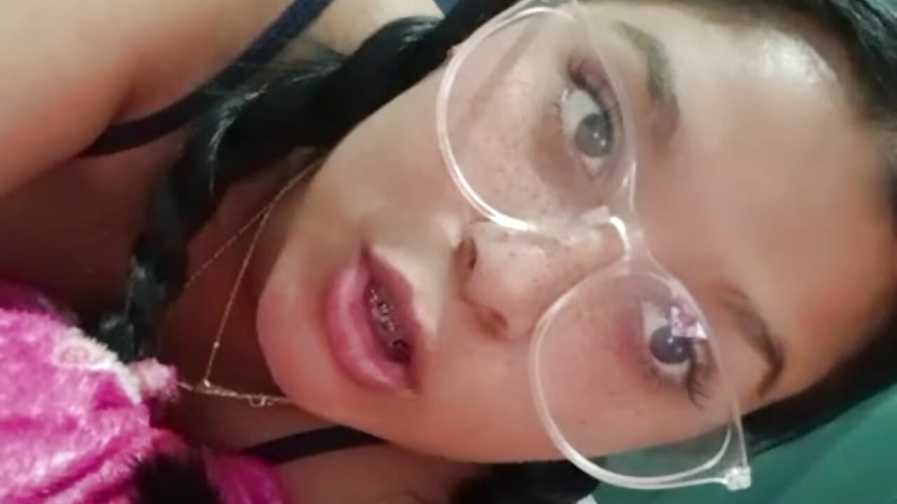 Trying to rest on Sunday 😛🤭 - video by sia_cavad cam model