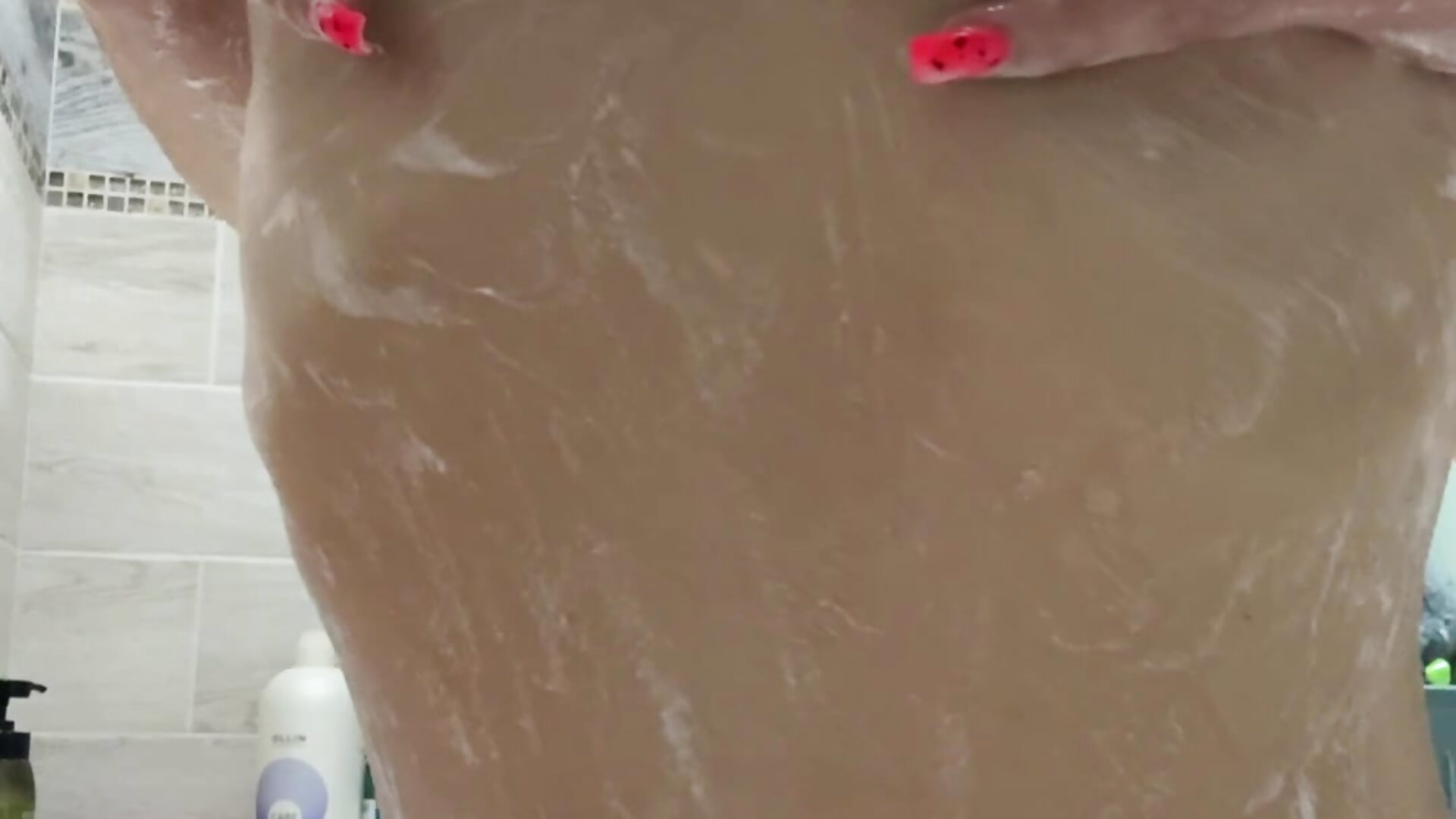 Shower time🫣 - vídeo de Adelina0001 modelo de câmara