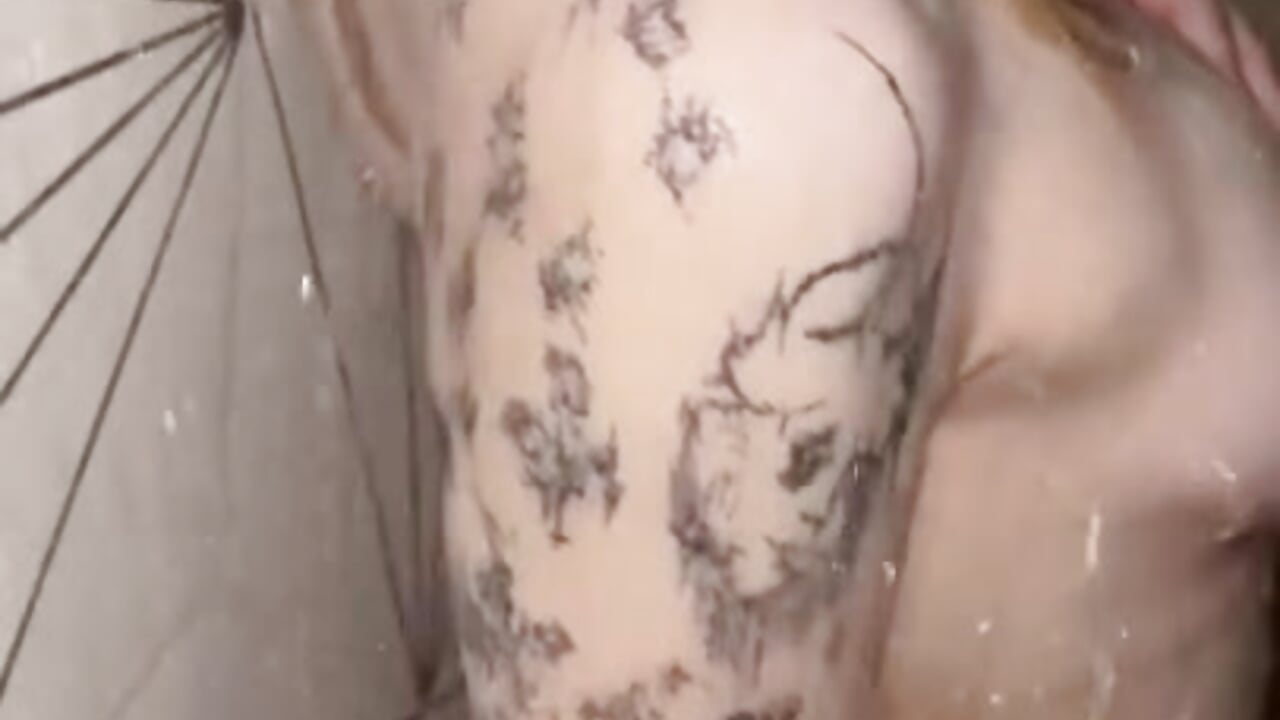 morning in the shower - video by MalenaErnman cam model