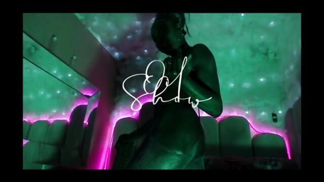 OIL BODY SHOW－カメラキャストのpuca_ebonyの動画