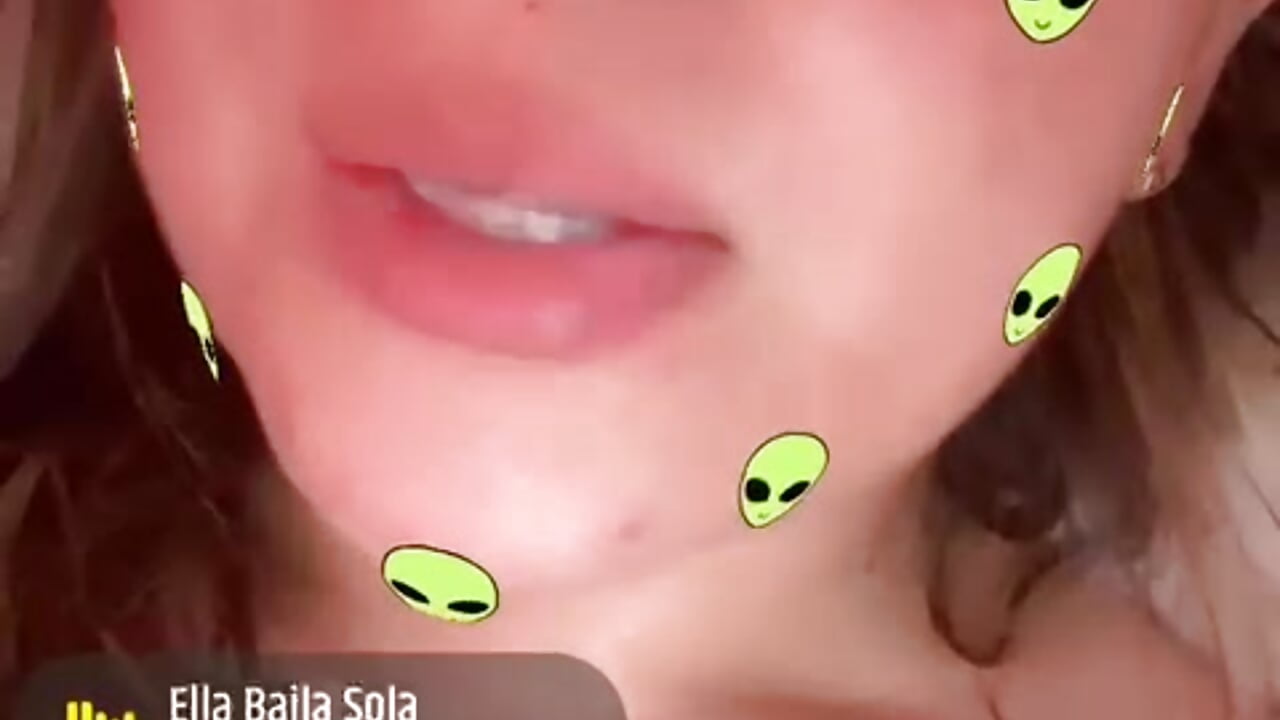 Bella, ella sabe que esta buena