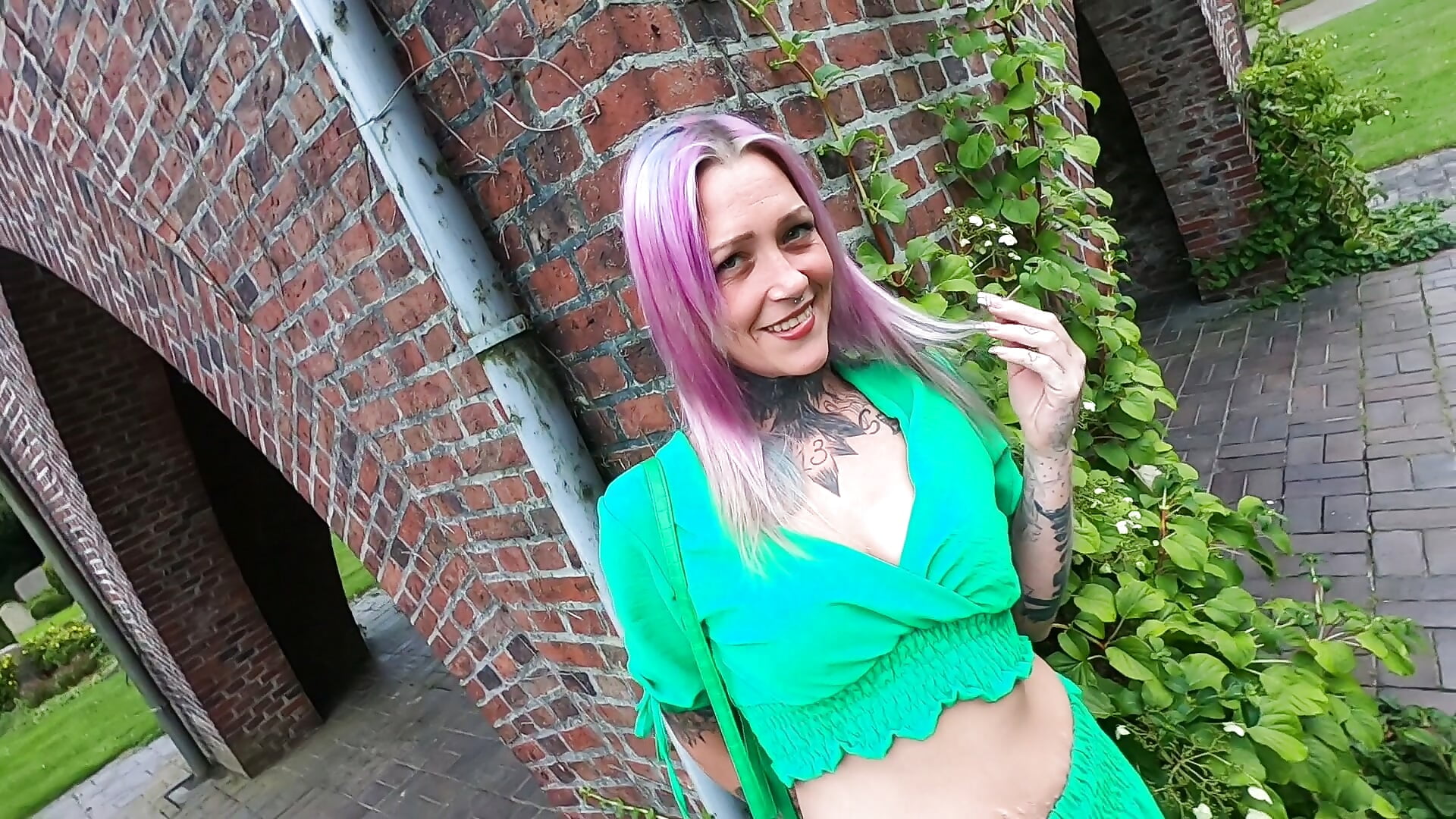 Green Green green - Lehefx - video by Micky_Mouth cam model