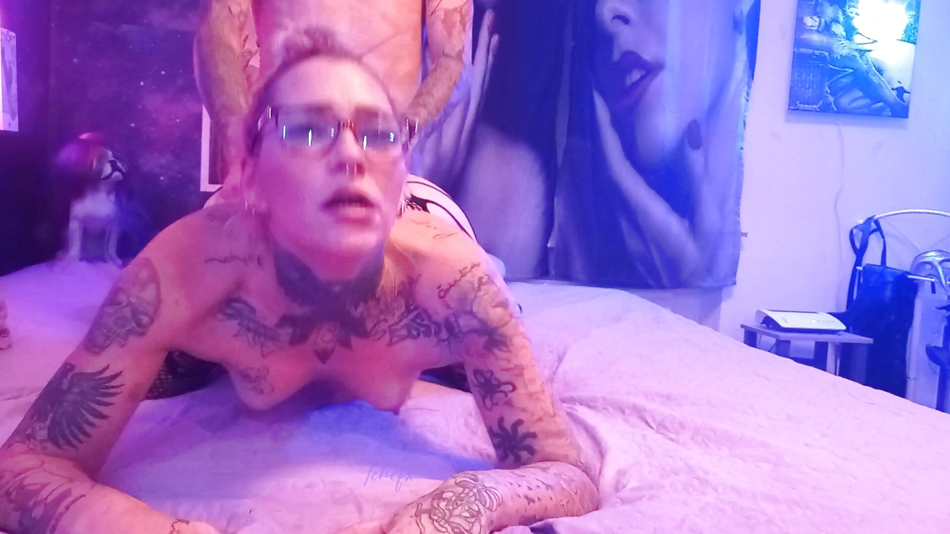 Lehefx & Micky_Mouth Doggystyle with Glasses / London moaning - video by Micky_Mouth cam model