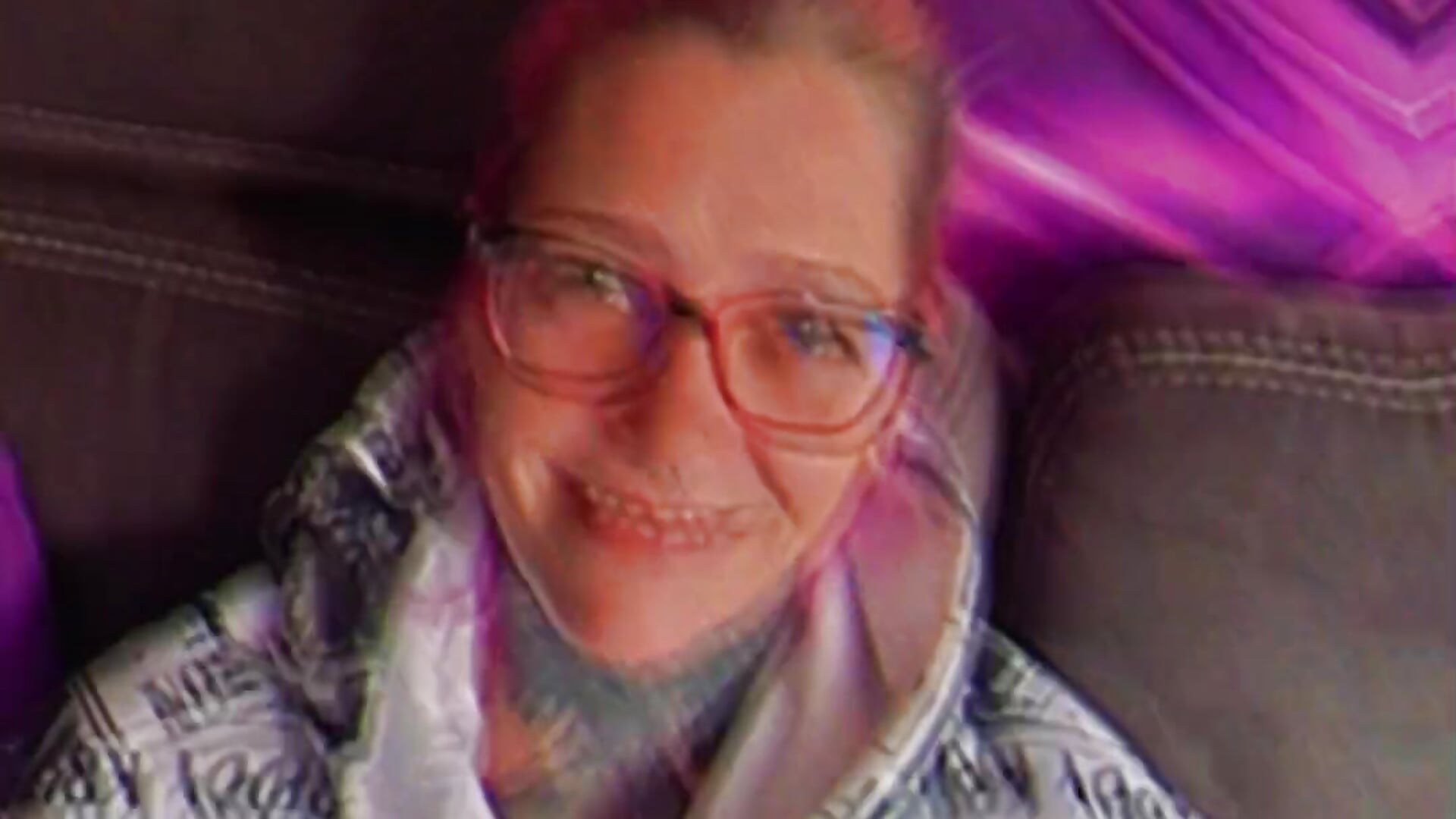 9:00 vs 03:00 - video by Micky_Mouth cam model