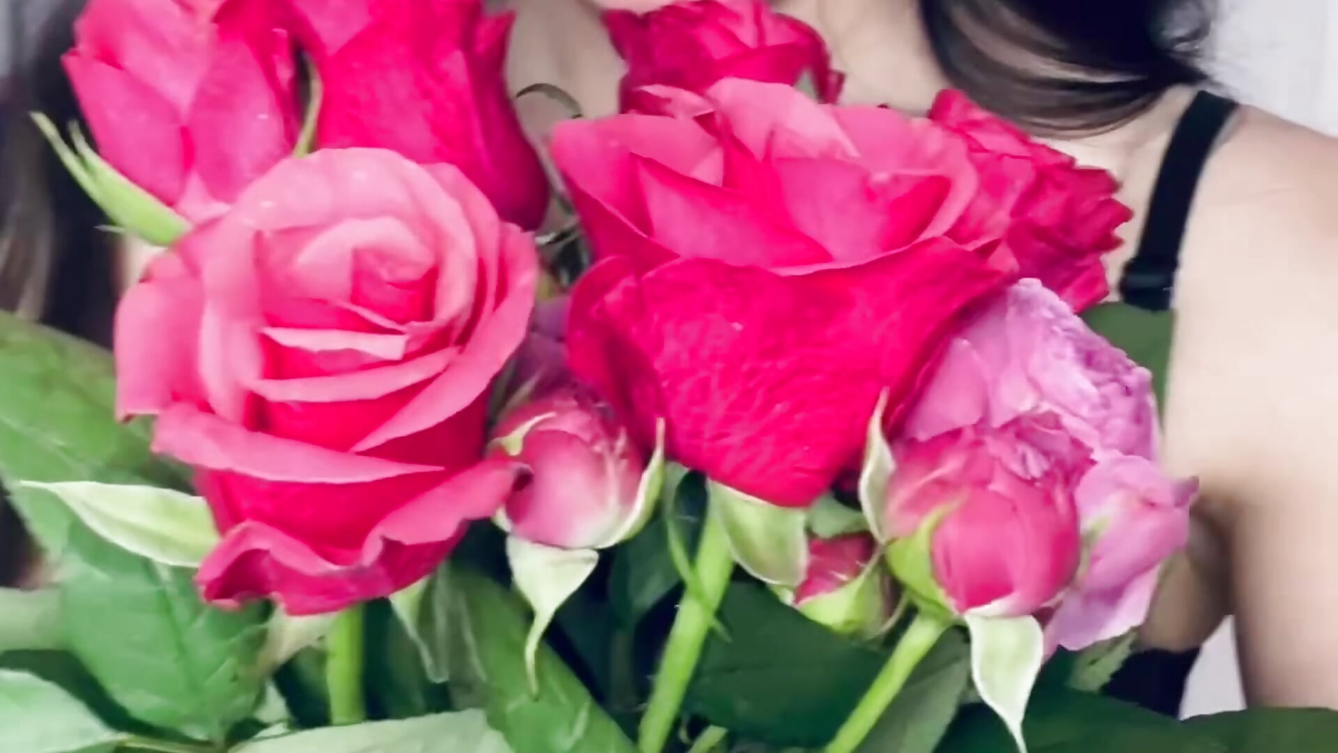 Roses 🥀 my favourite flower 🌹 - Geisha_Anna 캠 모델의 동영상