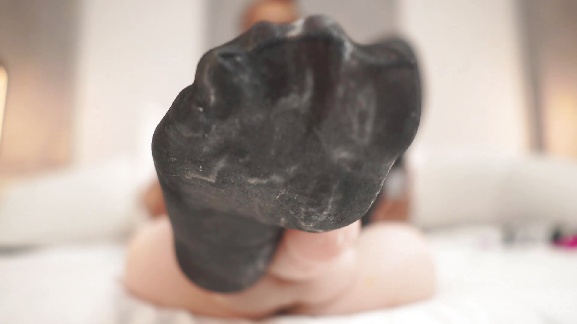 hot feet in oil - video by Sofia_Cooper_ cam model