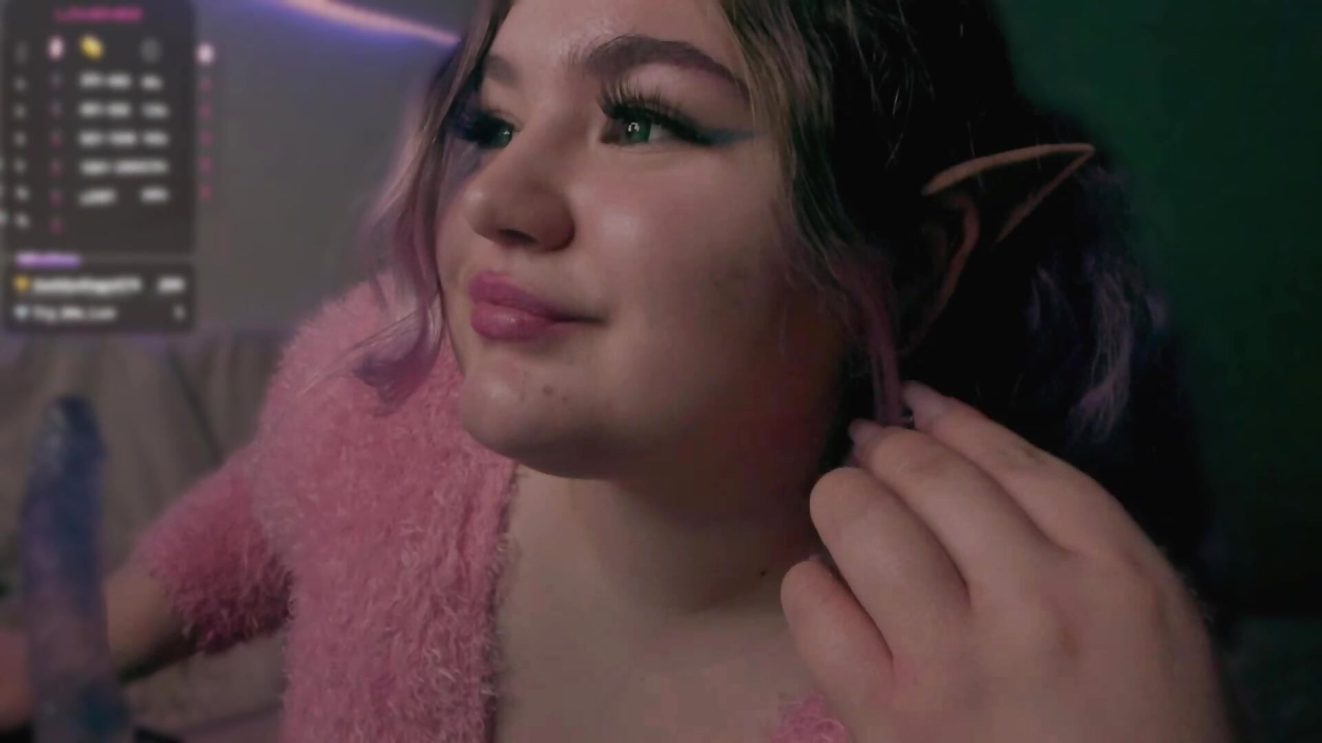 I am your cutie little elf (⁄ ⁄>⁄ ▽ ⁄<⁄ ⁄) - Freakcute_ 캠 모델의 동영상