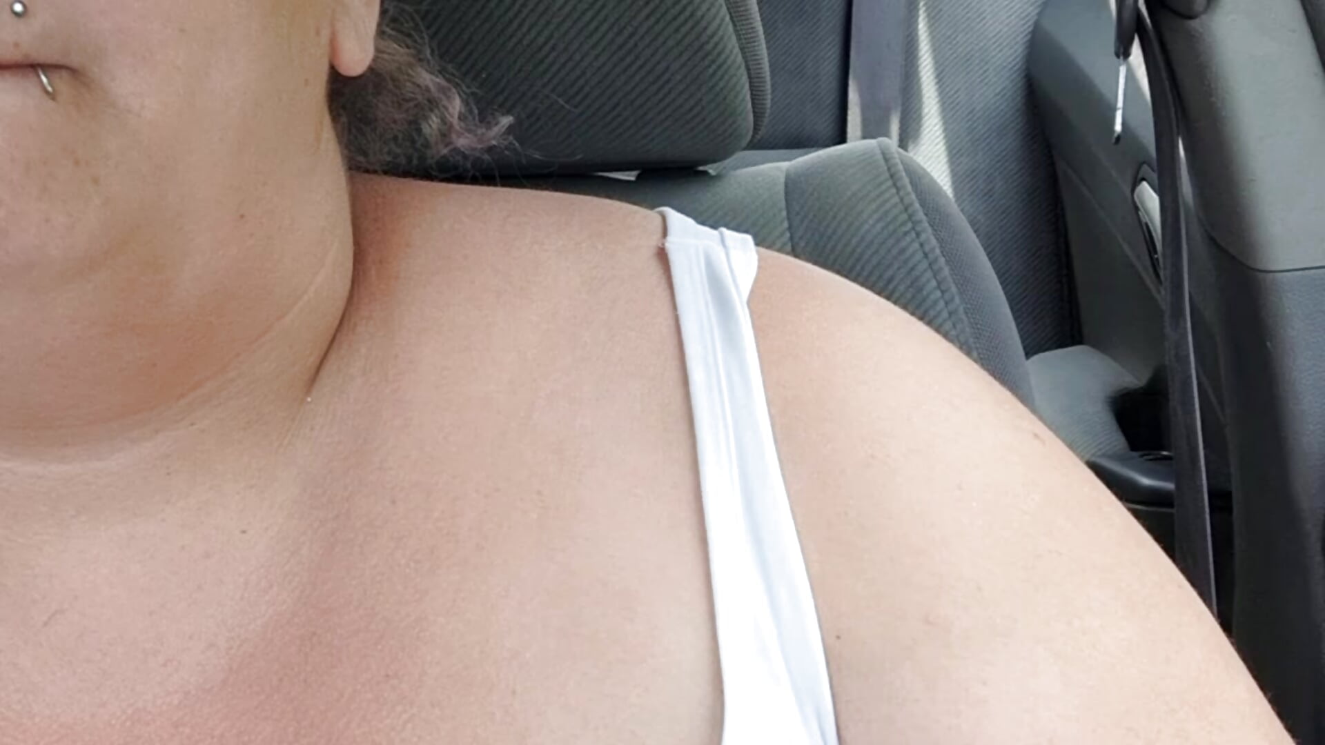 Driving with my Tits out AGAIN