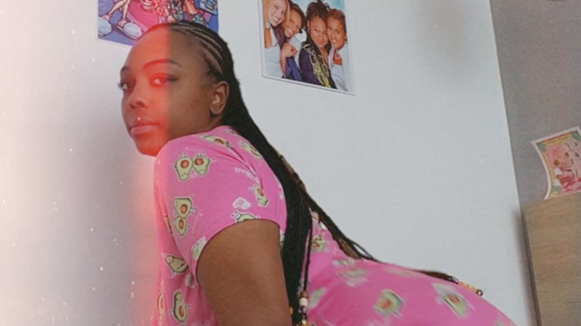 Pretty princess twerking this fat ass just 4 you💕🍑