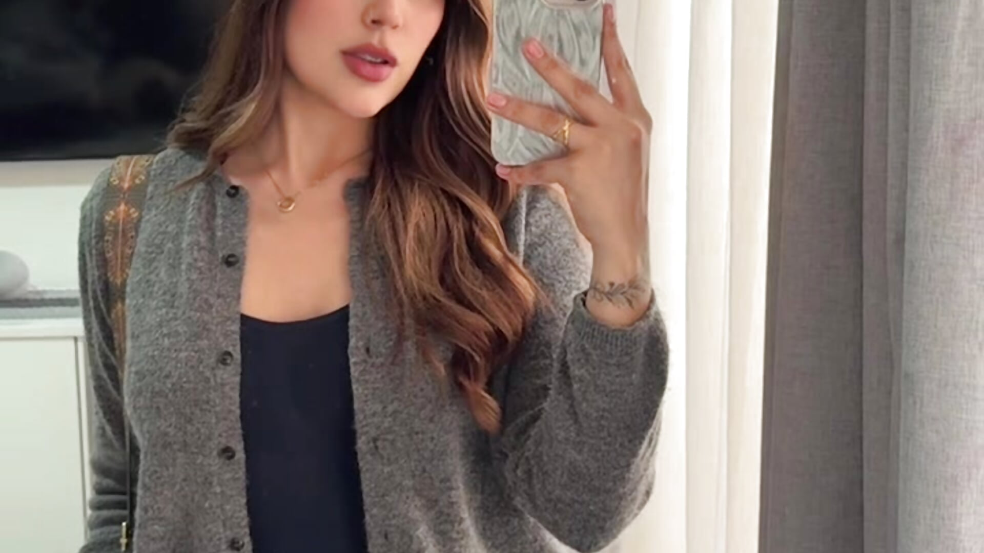 ✨ - video by HazzelGray cam model